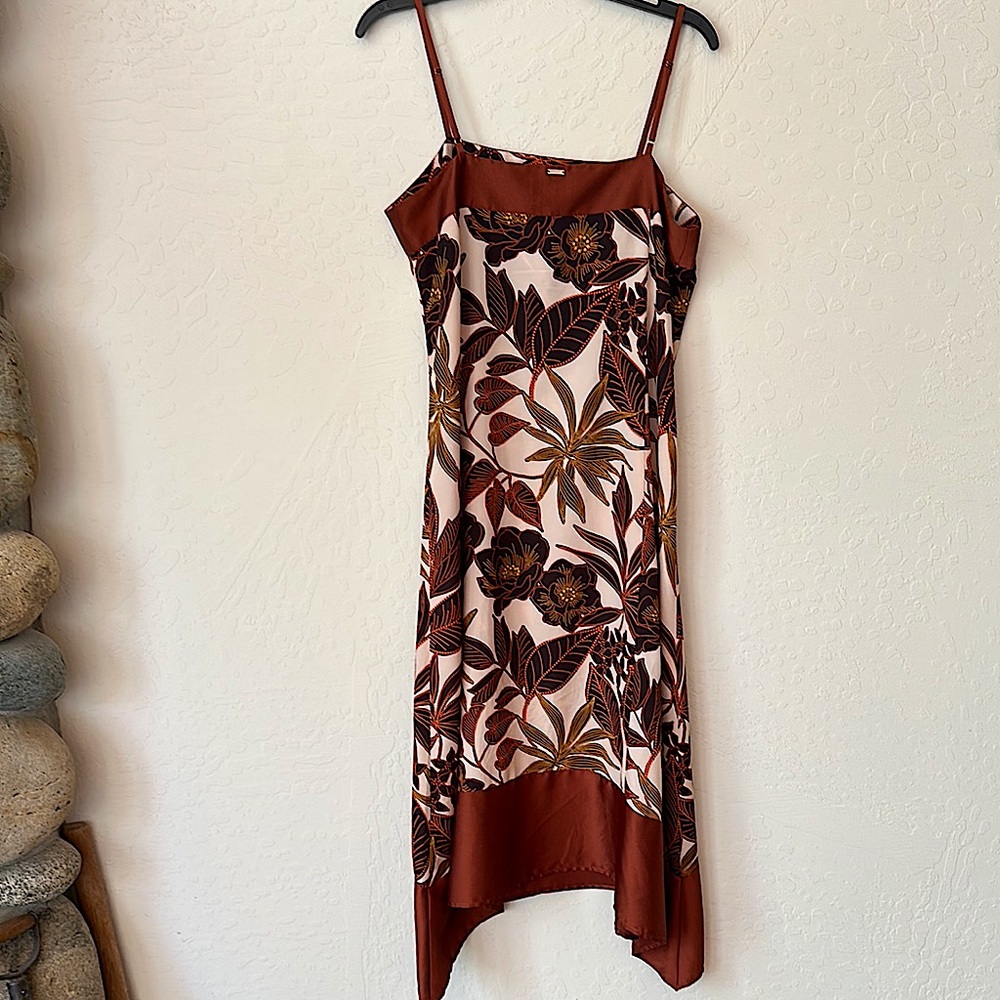 DKNY Floral Rust, Cream & Gold Sundress, worn once. Beautiful. Summer’s coming!